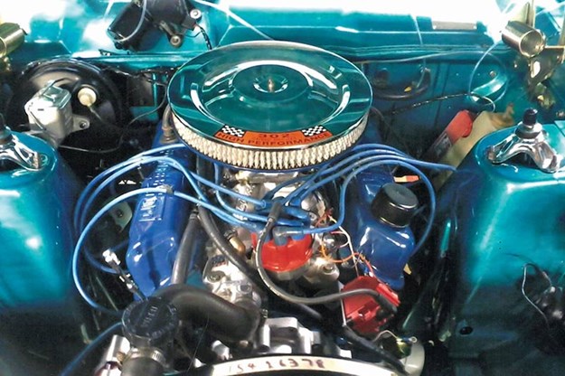 ford-falcon-engine-bay.jpg