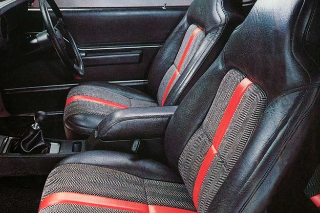 holden-hj-monaro-seats.jpg