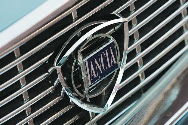 lancia-flavia-grille.jpg