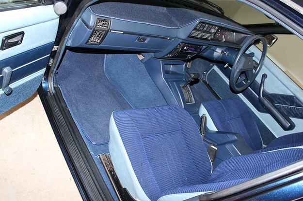 holden-vh-commodore-wagon-interior.jpg