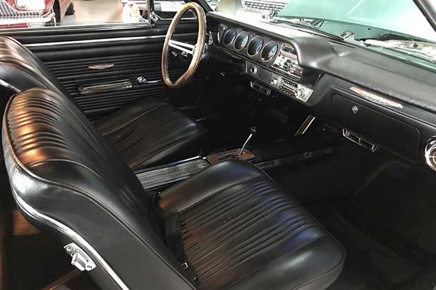 pontiac-gto-interior.jpg