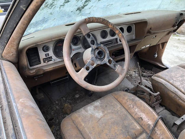 Steve-Mcqueen-Trans-Am-interior.jpg