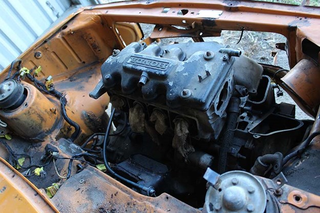 honda-resto-engine-bay.jpg