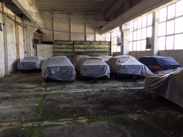 BMW-E34-Barn-Find-group-covers.jpg