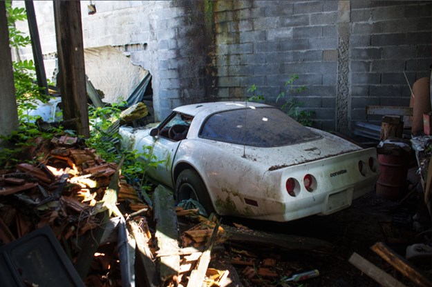 81-car-barn-find-C3-Corvette.jpg