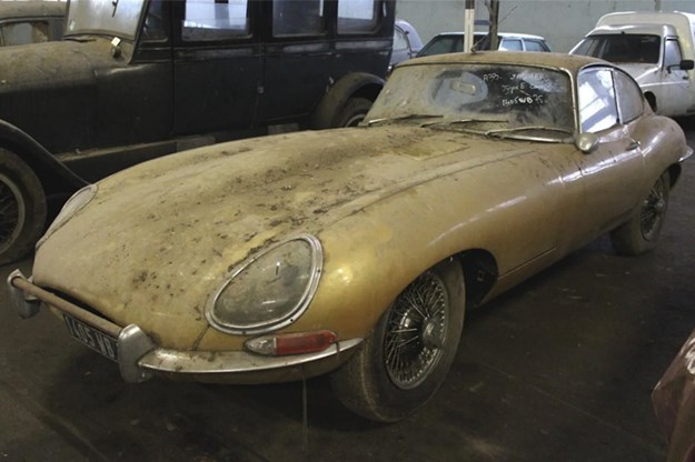 81-car-barn-find-Etype.jpg