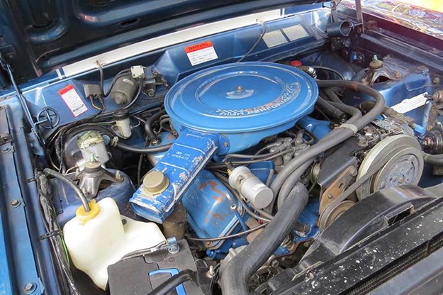 ford-falcon-xb-gt-engine-bay.jpg