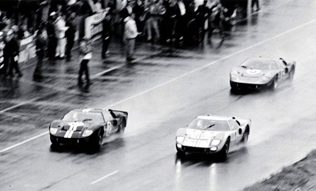 Ford-v-Ferrari-66-le-mans-finish.jpg