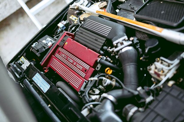 lancia-delta-integrale-engine-2.jpg