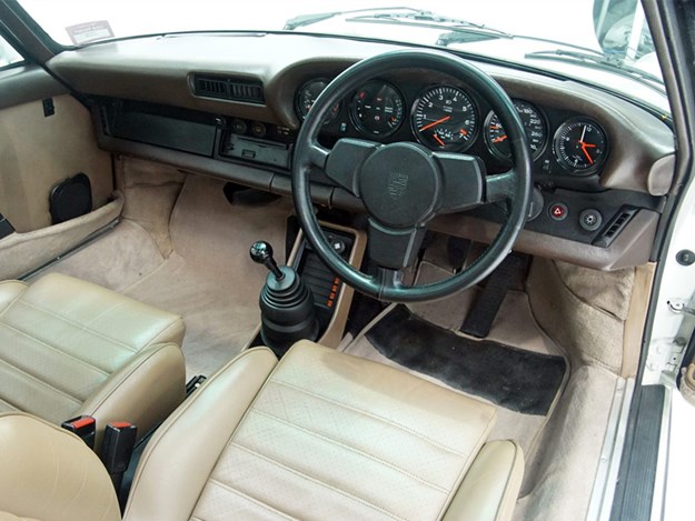 Shannons-Porsche-interior.jpg