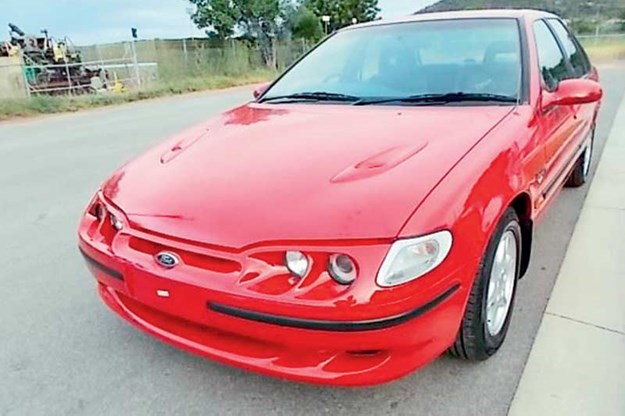 ford-falcon-xr6.jpg