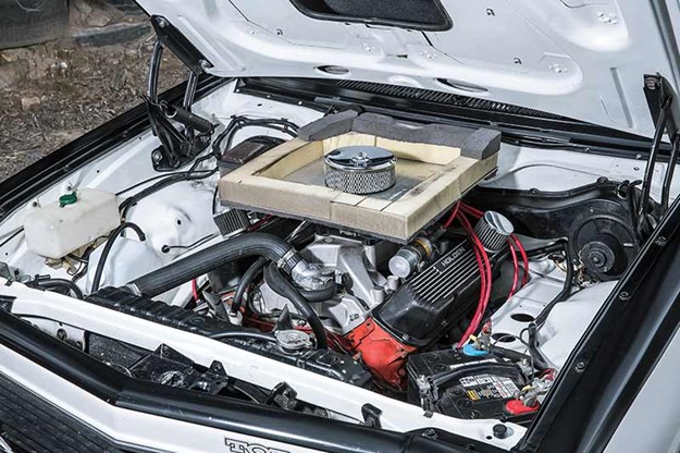 holden-torana-engine-bay.jpg