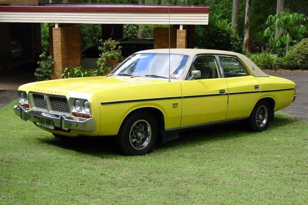 chrysler-valiant-4.jpg