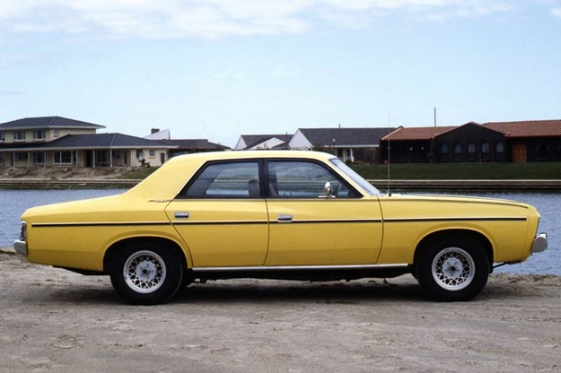 chrysler-valiant-side.jpg