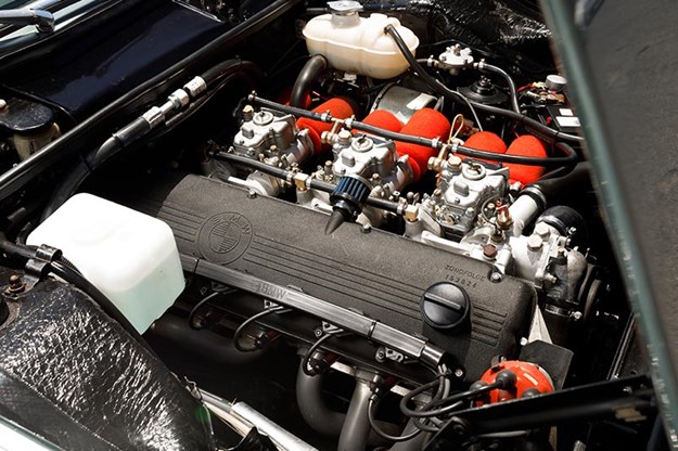 bmw-csi-engine-2.jpg