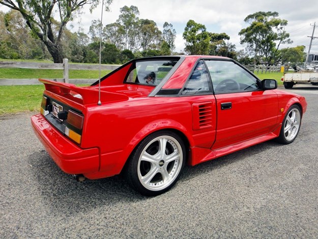 Toyota-MR2-rear.jpg