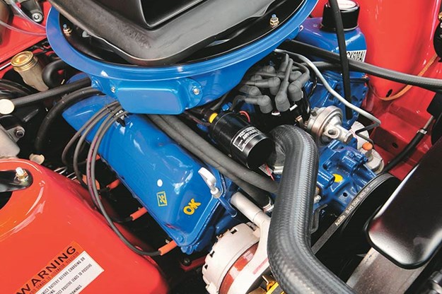 ford-falcon-xy-gtho-engine-bay.jpg