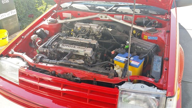 AE82-Corolla-Twin-Cam-engine.jpg