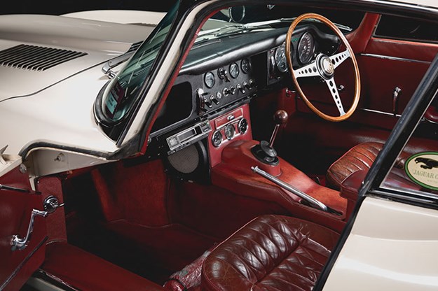 Jaguar-e-type-interior-2.jpg