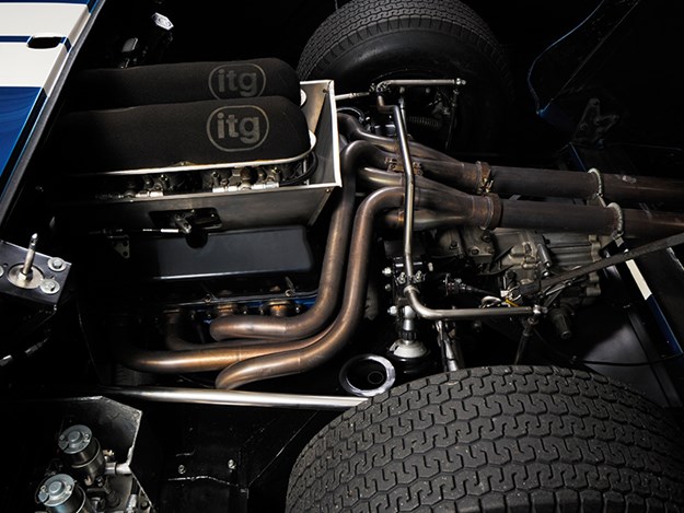 Ford-GT40-engine.jpg