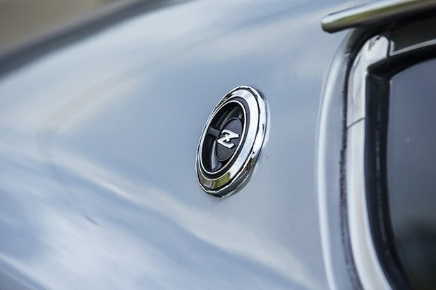 datsun-240z-badge3.jpg