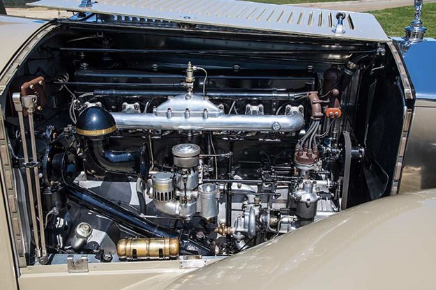 rolls-royce-phantom-engine.jpg