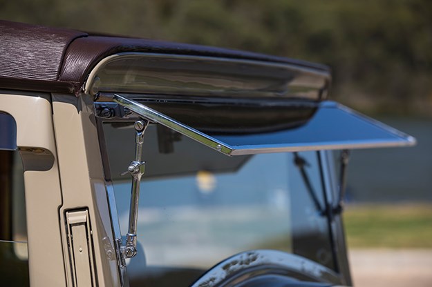 rolls-royce-phantom-windscreen.jpg