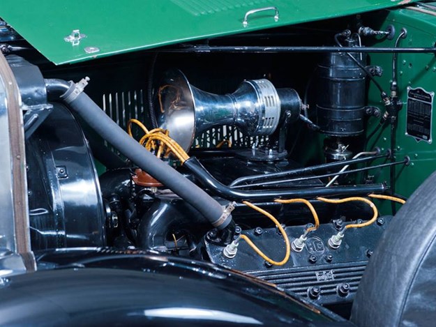 Al-Capone's-Cadillac-engine.jpg