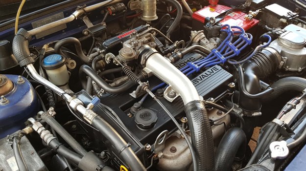 Capri-XR2-turbo-engine.jpg