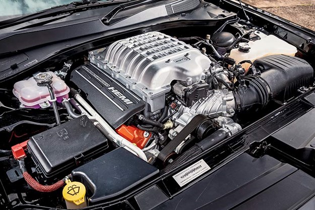 R:\Web\WebTeam\Mary\Motoring\UC 436\toybox\dodge-srt-engine-bay.jpg