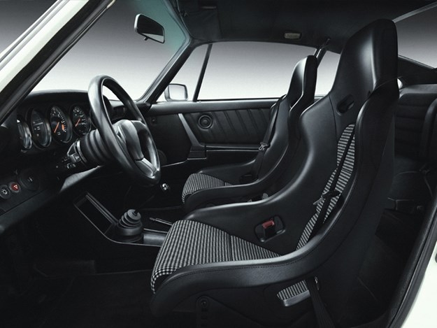 Recaro-Classic-Line-Pole-Position.jpg