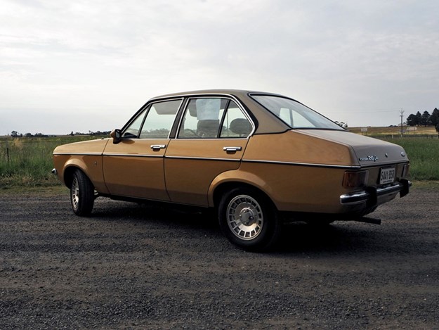 MkII-Escort-Tempter-rear-side.jpg