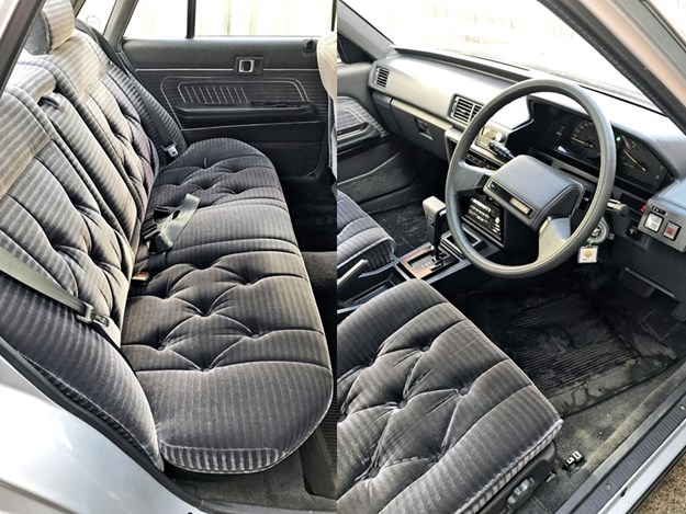 Toyota cressida 1992 deals interior