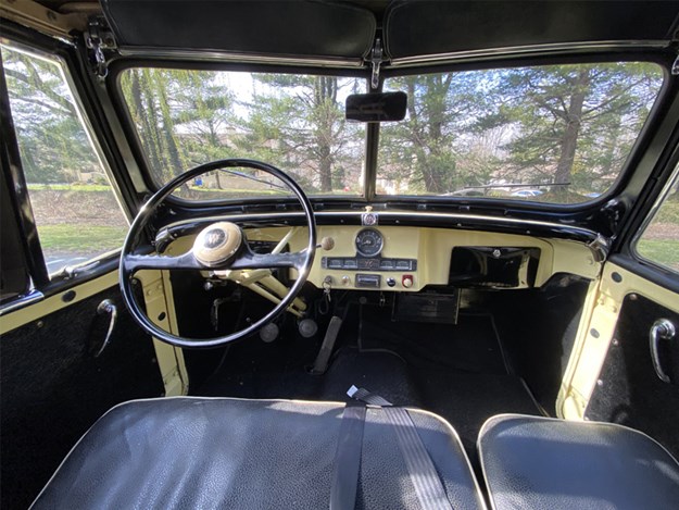 Willys-Jeepster-interior.jpg