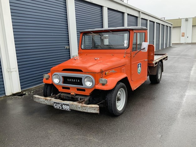 FJ-Landcruiser-V8-front-side-left.jpg