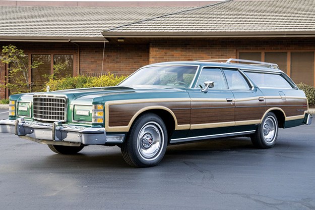R:\Web\WebTeam\Mary\Motoring\UC 439\auction\ford-country-squire.jpg