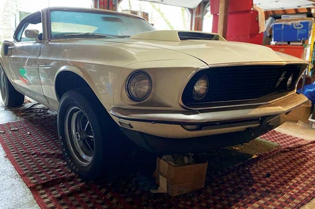 R:\Web\WebTeam\Mary\Motoring\UC 439\auction\ford-mustang-boss.jpg