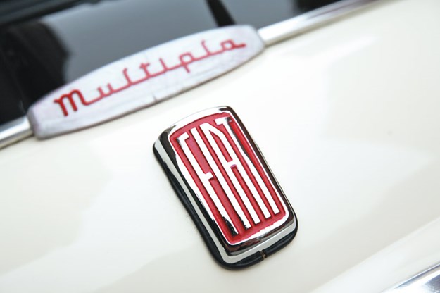 fiat-multipla-badge.jpg