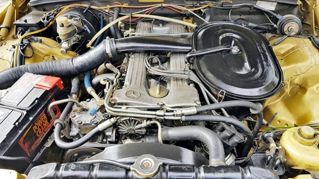 W123-280SEL-engine.jpg