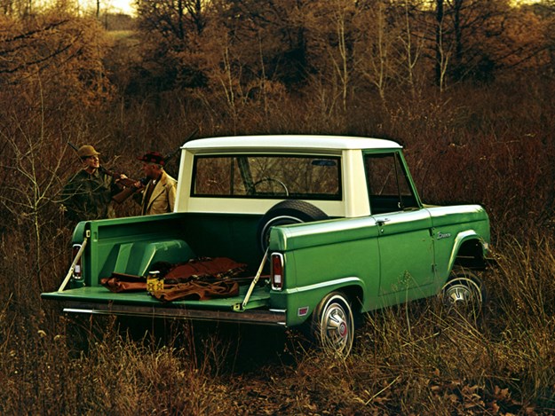 Ford-Bronco-History-G1-halfcab.jpg