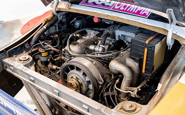 jacky-ickx-dakar-959-engine.jpg