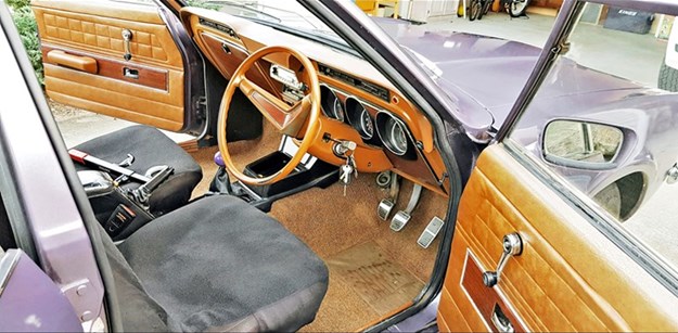 Ford-Cortina-TC-interior.jpg