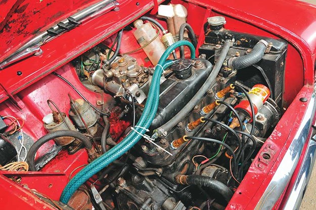 mini-cooper-engine-bay.jpg