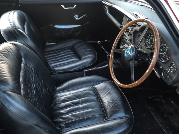 Aston-Martin-DB4-GT-Zagato-interior.jpg