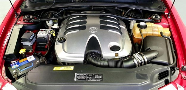 holden-monaro-cv8r-engine.jpg