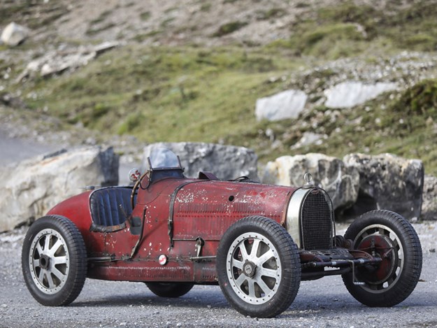 Bugattis-for-auction-trio-lot-10.jpg