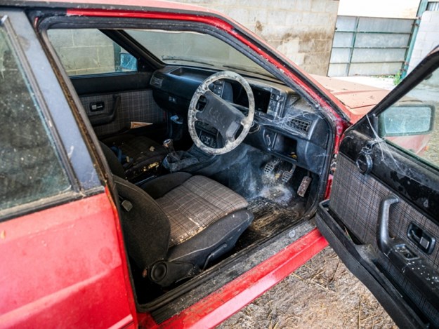 Barn-find-audi-quattro-interior.jpg