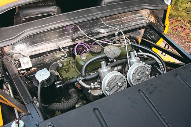 gt-engine-bay.jpg