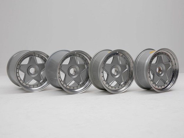 BHauction-rare-spares-F40-Wheels.jpg