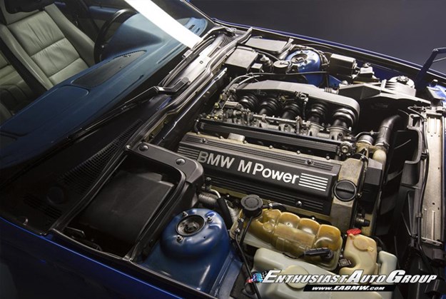 BMW-E34-M5-wagon-engine.jpg
